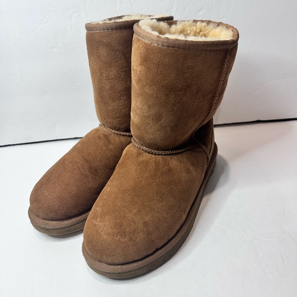 UGG chestnut Kids Boots - Picture 3 of 10